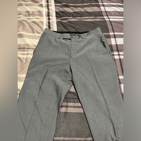 Men’s Suit (2 pc) in Grey - Picture 5 of 6